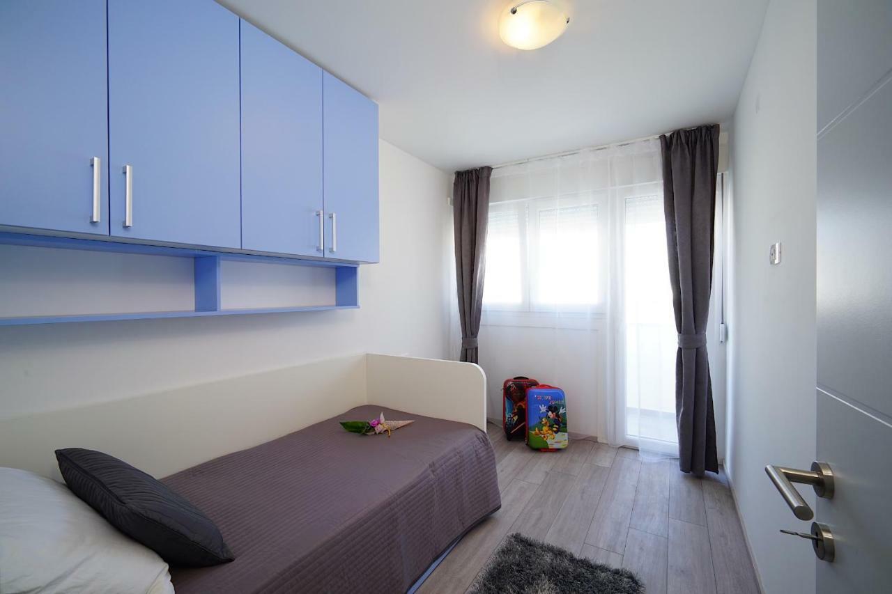 Stay In Split Luaran gambar