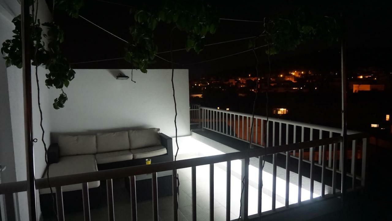 Stay In Split Luaran gambar
